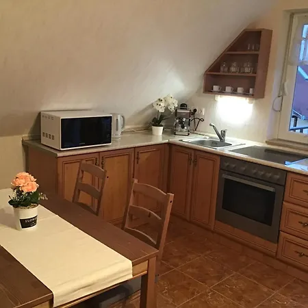 Kert Appartement *